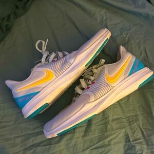 Nike Size 10 women’s shoes/ White, grey, peach, turquoise